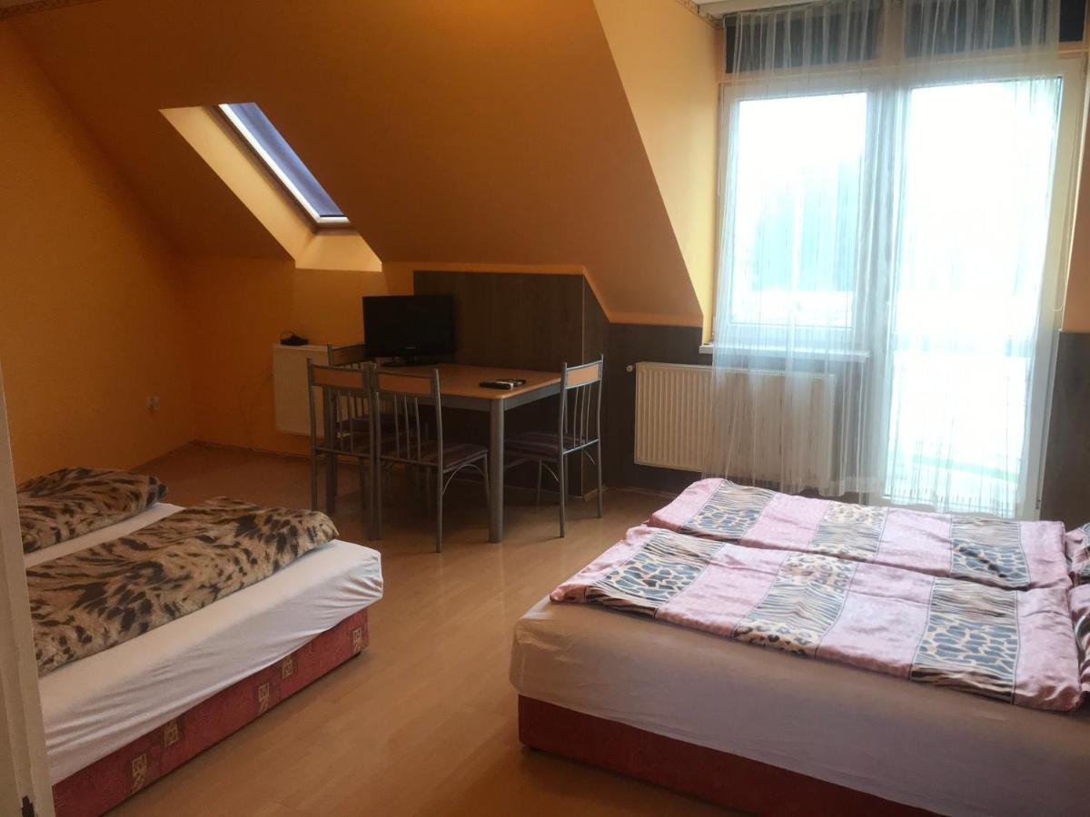 Apartman Sas 6 Apartment Hajduszoboszlo Ngoại thất bức ảnh